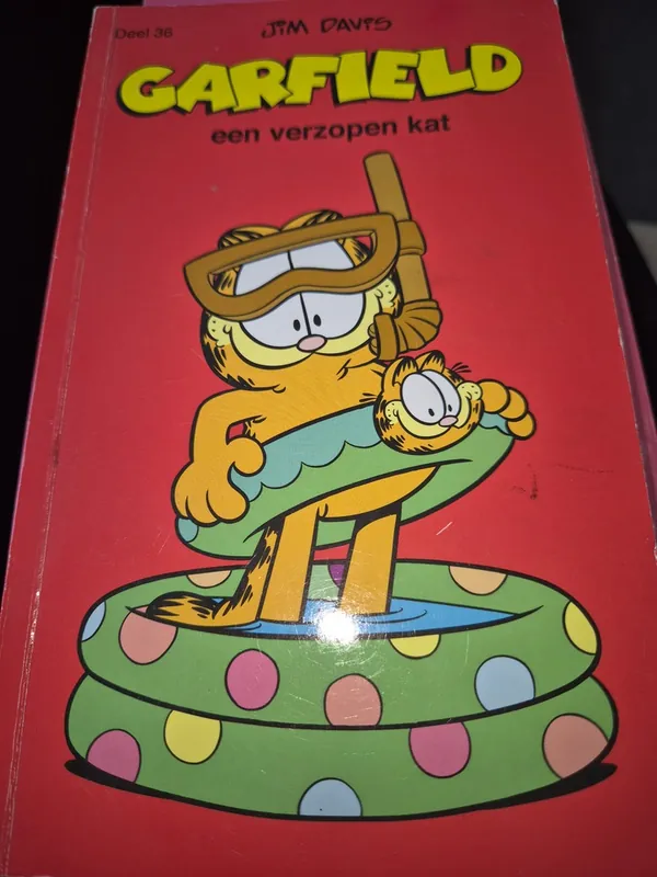 Garfield Een Verzopen Kat - Jim Davis Op = Op
