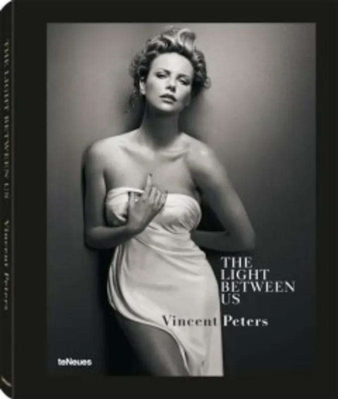 The light between us - Vincent Peters Aanbieding