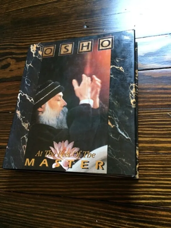 Bestel Nu At the feet of the master: One to one talks on the relationship between the master & his disciples - Osho