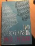 Two Boys Kissing - David Levithan Hete Deal
