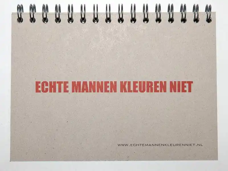 Echte mannen kleuren niet / Druk 1 Populair